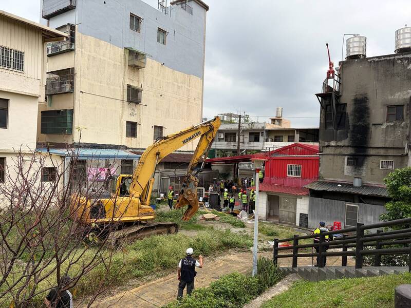 桃市府強制拆除中壢武和宮違建 張善政:除暴安良該拆就拆