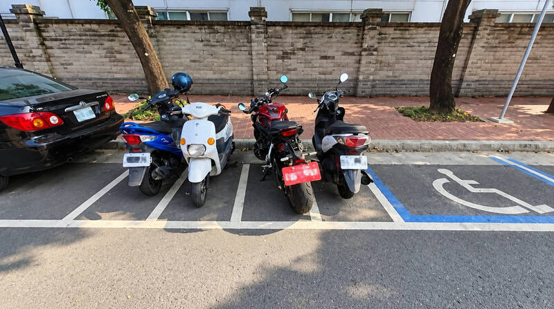 台中11/1全面開放重機停機車格 車身不得越界