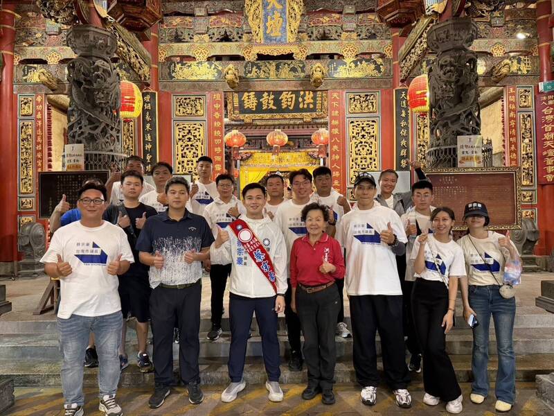 候選人百廟走透透 祈福也聽民意