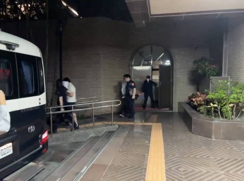 陸軍2士官淪共諜洩漏軍機 法官裁定延押禁見3月