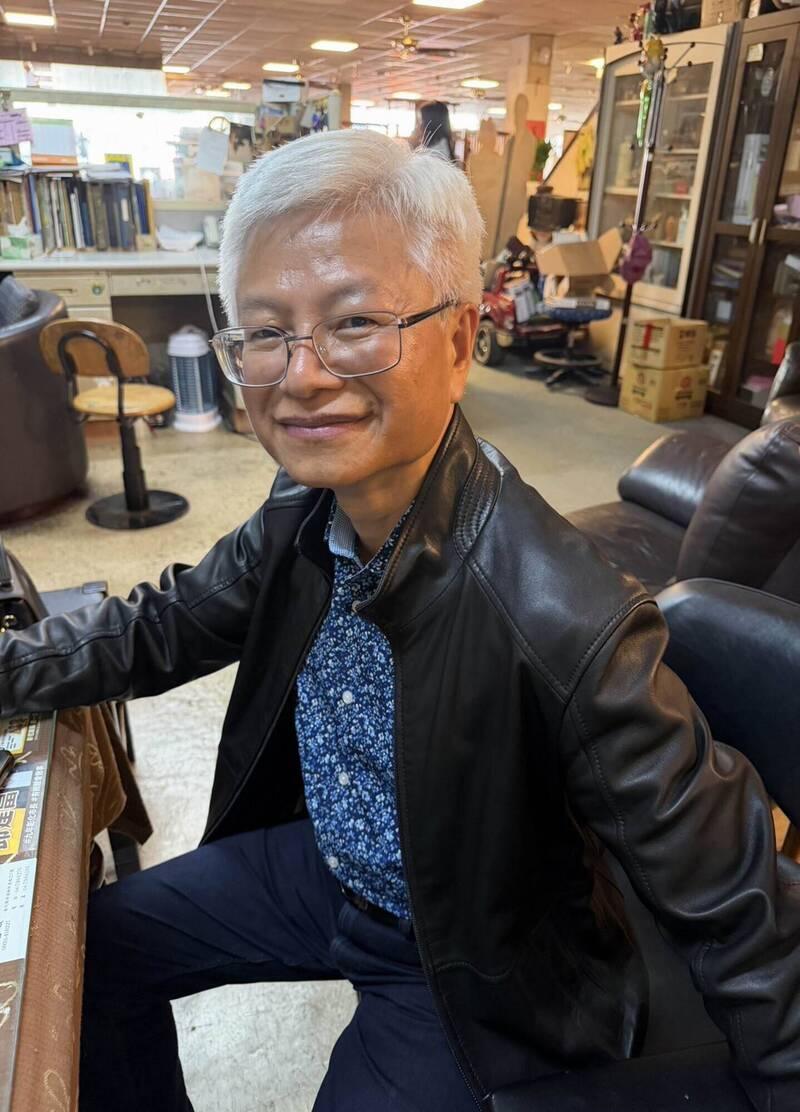 野生黃仁勳現身彰化?旅美工程師「皮衣+銀髮」神還原 鄉親驚呼根本AI