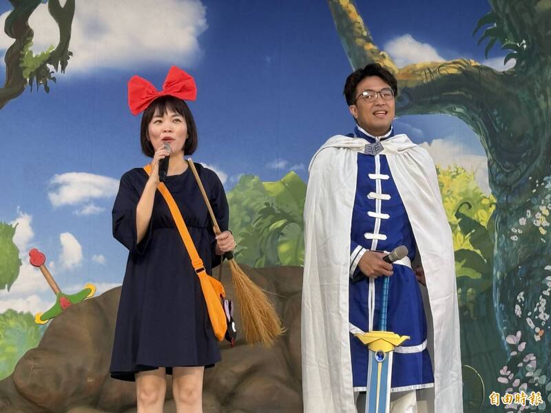 萬聖節變裝狂歡!簡舒培化身「琪琪」、沈伯洋扮「勇者欣梅爾」帶給小朋友勇氣