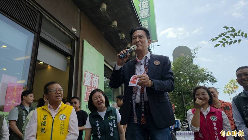 蔣萬安辯論咒語「你不了解市政」林俊憲點關鍵字:藍營選戰萬用答案
