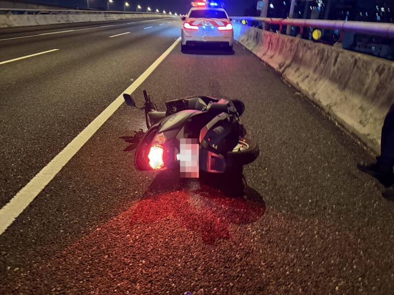 騎士跳汐五高架身亡!父質疑警追車 國道警:獲報趕抵到墜橋僅3分鐘