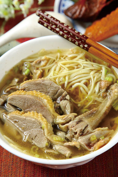 中山路人氣小吃 郭家辣雞麵