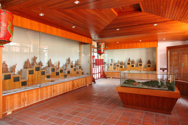 木雕與燈籠作品都是國寶級的收藏品。