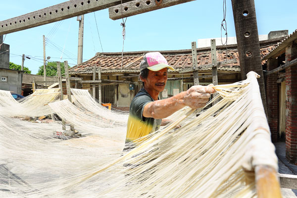 手工製麵師傅 舞動千絲萬縷