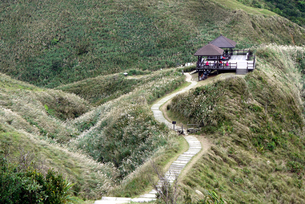 新北貢寮與宜蘭頭城交界 灣坑頭山