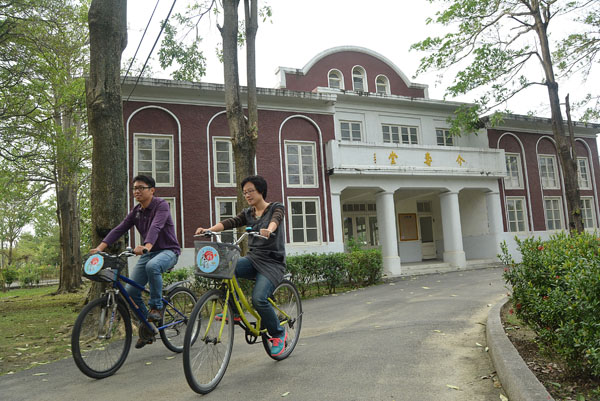 蒜頭糖廠有許多舊式建築。