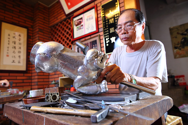 國寶級大師在鹿港！探訪錫藝、刺繡、獅頭工藝之美