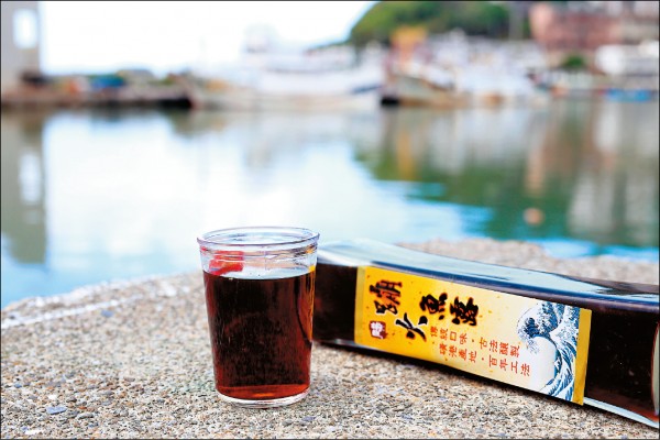 金山蹦火仔魚法流傳百年，依此魚法捕獲的魚所製成的魚露，全台僅剩一人製作。（記者臺大翔／攝影）