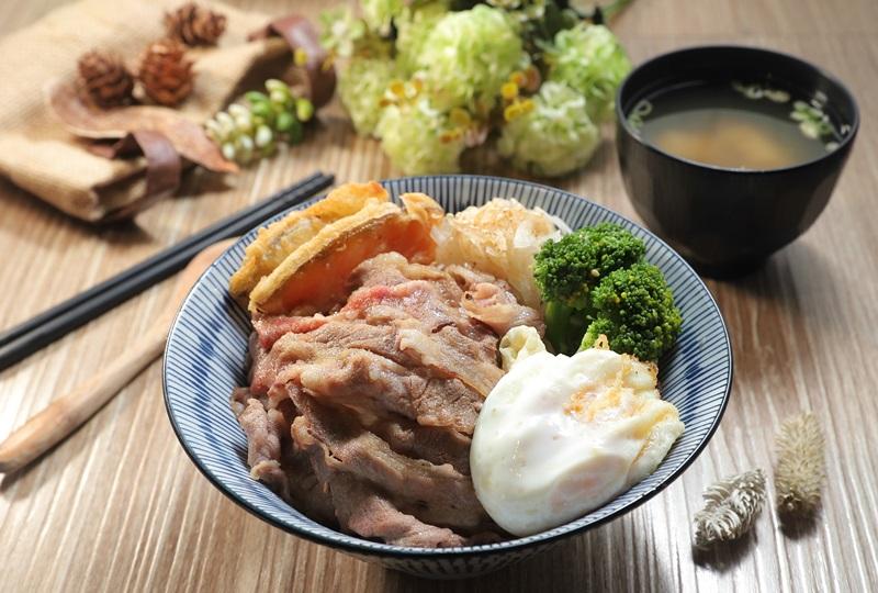 西門町販賣機丼飯！獨家「炙燒櫻桃鴨胸丼」清爽帶煙燻氣味