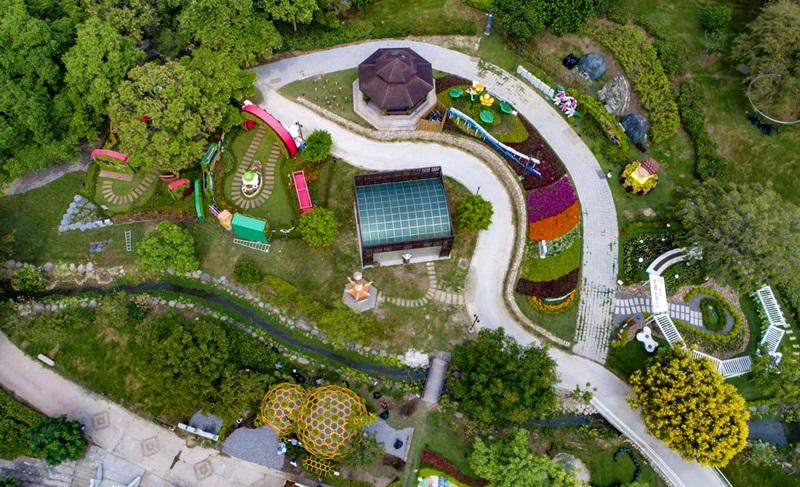 花博豐原葫蘆墩公園的「大地調色盤」地景藝術。（台中市政府提供）