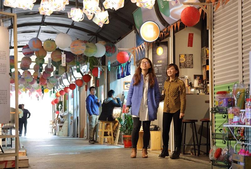 桃園廢棄老街變身可愛市集 彩繪燈籠 和風小店帶來文青味 玩咖playing 自由電子報