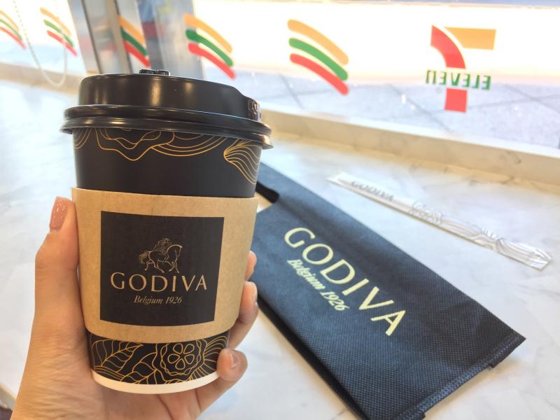 GODIVA醇黑熱巧克力／99元。（圖／統一超商提供）