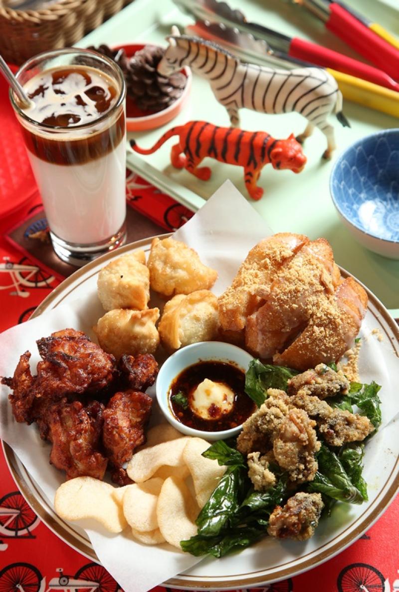 蚵仔煎包進貝果裡！ 創意貝果美食一上桌就吸睛