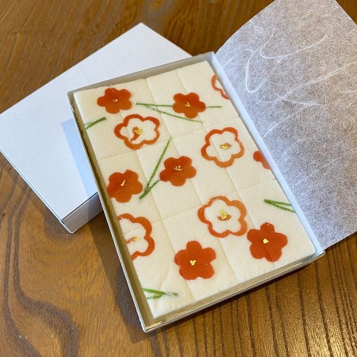 推特瘋傳的山茶花和菓子！京都老店「四季押物」如甜點上作畫超夢幻