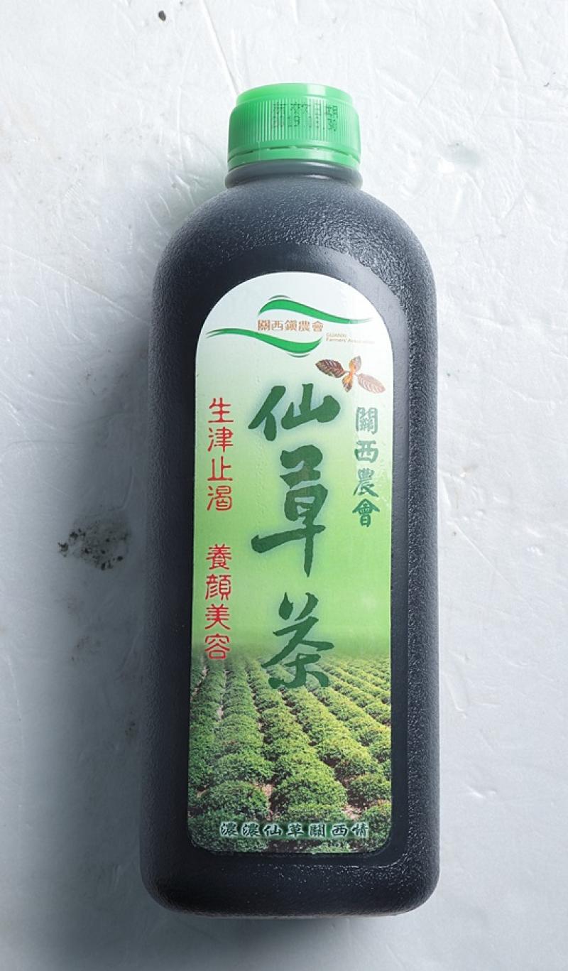 關西鎮農會 仙草茶／60元（960ml）（記者陳宇睿／攝影）