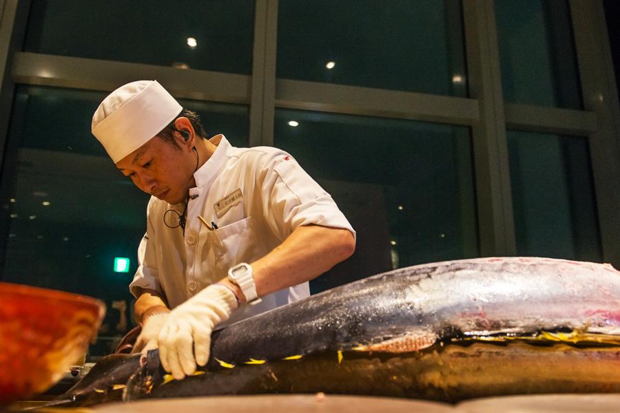 日本餐廳所推出的現殺鮪魚秀活動，將於5/17、6/14、7/19、8/16推出。