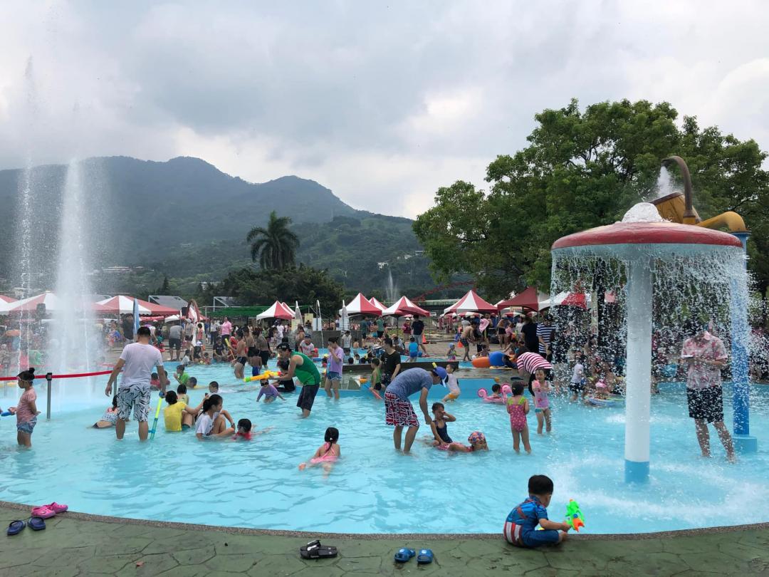 來玩水囉！全台「免費水樂園」暑假暢玩滑水道、漂漂河、沙坑