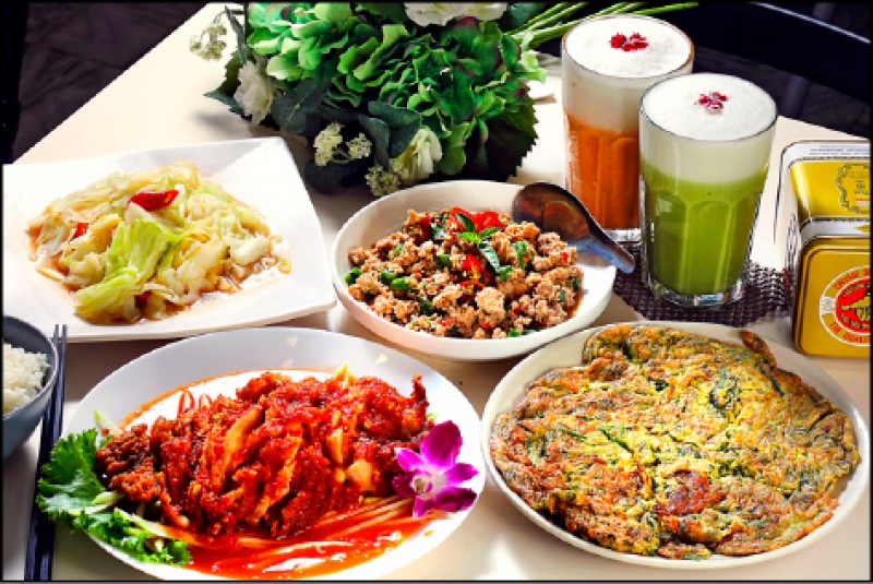 兩人F套餐／560元（附香米飯、飲料）（記者李惠洲／攝影）