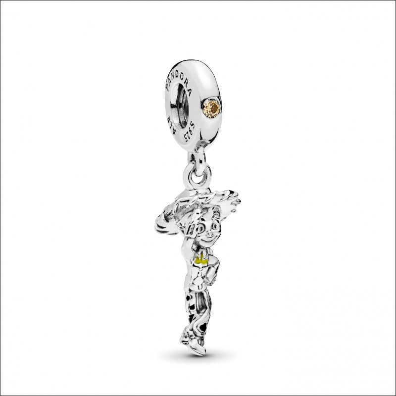 PANDORA女牛仔翠絲925銀吊飾／2,480元（圖片提供／PANDORA）