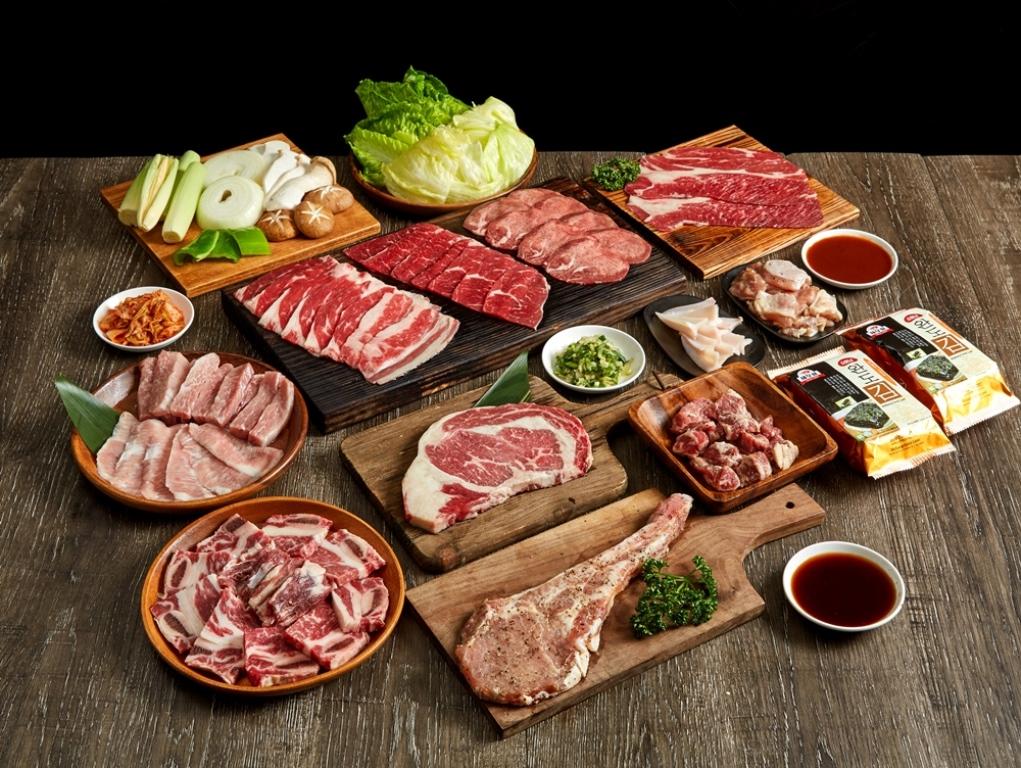 肉次方好秋燒肉圍聚禮盒售價1588元。（圖／王品集團提供）