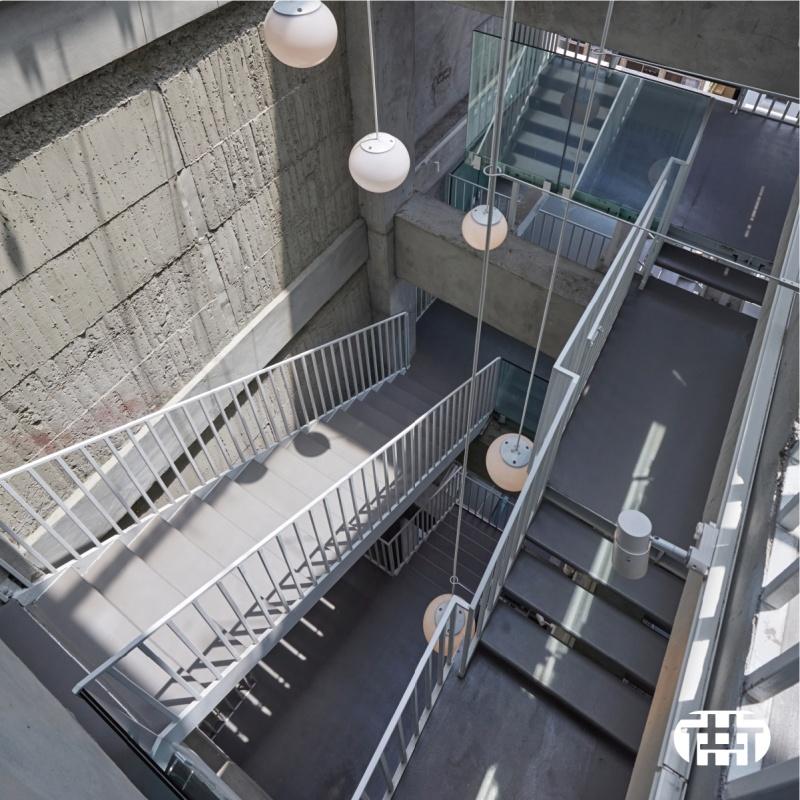垂直巷衖Lòng Stairs，將台南的巷弄轉化成垂直的建築立面，⽤不同的視角俯瞰、遊逛及感受台南這座城市。（圖／南埕衖事提供）