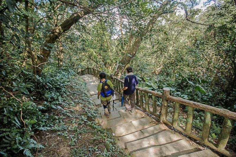 整修完畢的石門山北段入口步道，日前已重新開放。（圖／桃園市觀旅局提供）