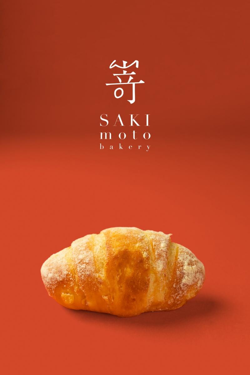 玉米濃湯奶油捲單顆64元、四入一組225元。（圖／嵜本 SAKImotoBakery提供）