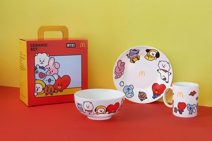 麥當勞「BT21陶瓷餐具三件組」因外包裝紙盒掉色，決定暫停銷售。（圖片提供／麥當勞）