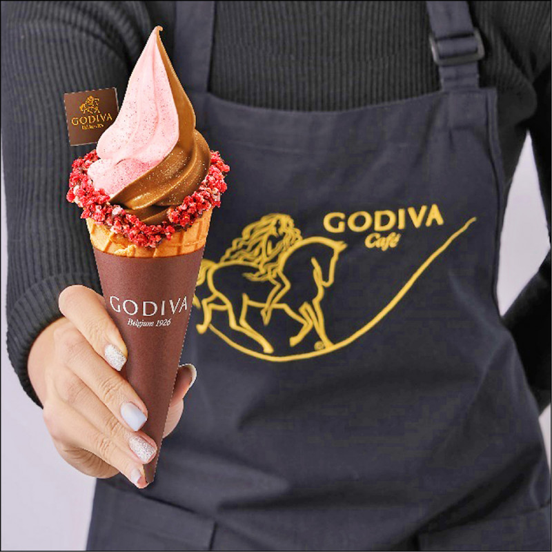 GODIVA 草莓巧克力霜淇淋220元。