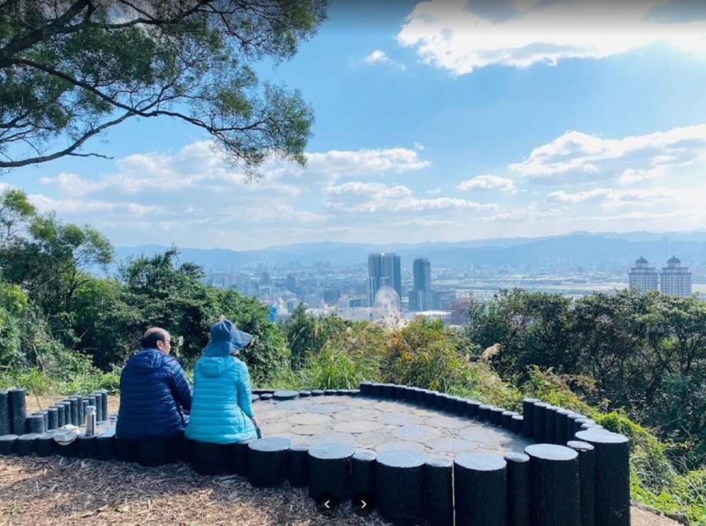 文間山步道旁新設平台可一覽壯觀美景。（圖片提供／台北市政府工務局大地工程處）