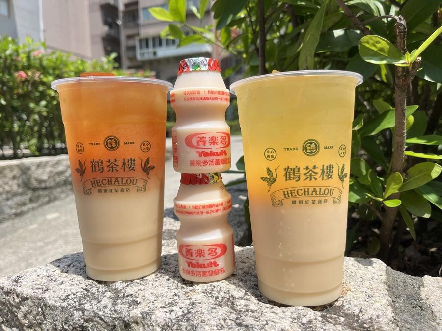 鶴茶樓藝伎多多L60元、綠茶多多L50元。（圖／品牌提供）
