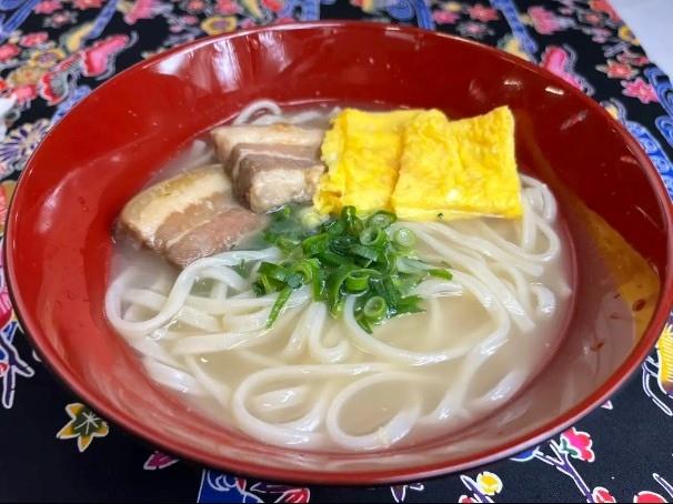 出發沖繩前一定要知道的美食小知識！特色豬肉料理、綠色魚子醬必嘗鮮