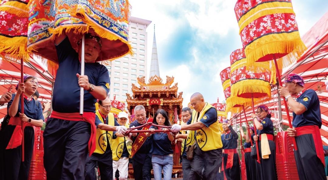 「義民爺文化祭」是新北最盛大的客家慶典，結合酬神戲、祭祀大典與舞台精彩演出。（圖／翻攝自新北旅客FB）