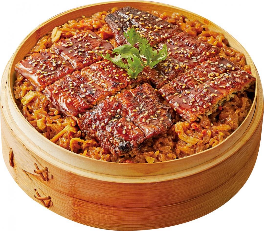 四代目菊川「月式鰻魚炊飯」每盒售價950元。（圖／家樂福提供）