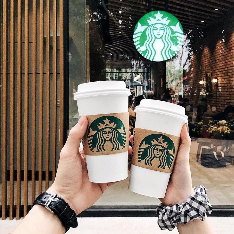 連鎖咖啡品牌星巴克推出一日快閃「買一送一」好友分享日優惠。（圖／IG_starbucks）