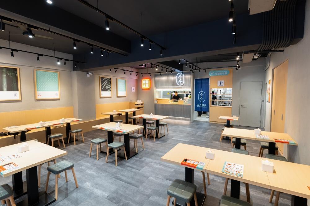 新竹燃麵品牌「墨竹亭」首度插旗台北，六張犁門市在4月3日開幕。（圖／業者提供）