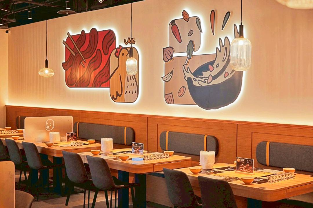 雞湯大叔首度進駐中台灣，插旗台中文心秀泰，用餐環境融入童趣元素。（圖／業者提供）