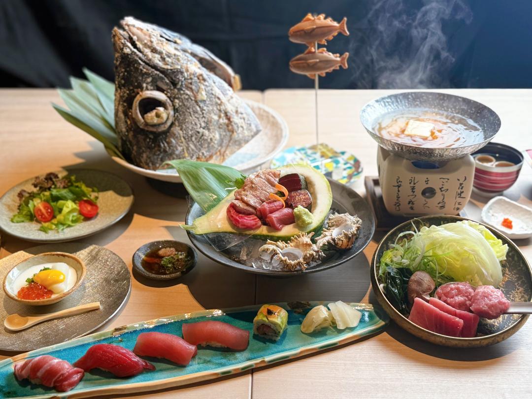 日本料理餐廳「飛翔」東港鮪魚祭套餐每人3,500元+10%，含刺身、壽司、烤物、鍋物等7道餐點。（圖／記者郭宣暄攝）