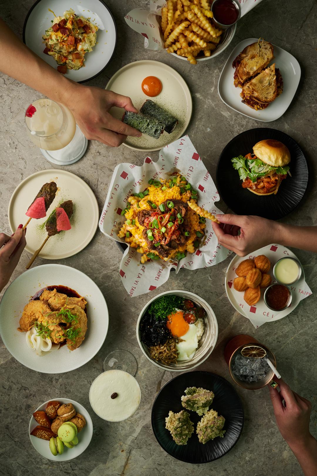 夜晚九點後的Late Night菜單，轉為可輕鬆手拿，隨性移動感受熱情氛圍的派對風格。（圖／業者提供）
