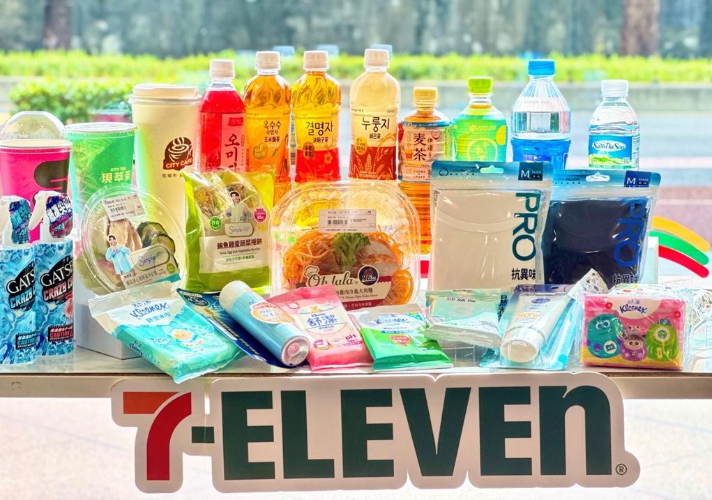 7-ELEVEN降溫生力軍報到！濕巾、防曬噴霧最低買1送1起。（圖／超商提供）