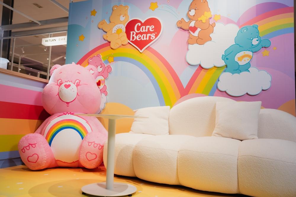 Care Bears™主題複合式咖啡廳設計多個夢幻場景。（圖／品牌提供）