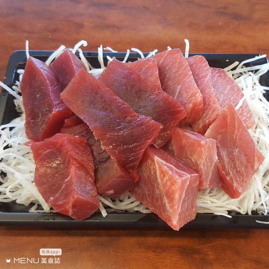 屏東黑鮪魚季來這吃最青！華僑市場６間爆紅攤位爽嗑現切生魚片