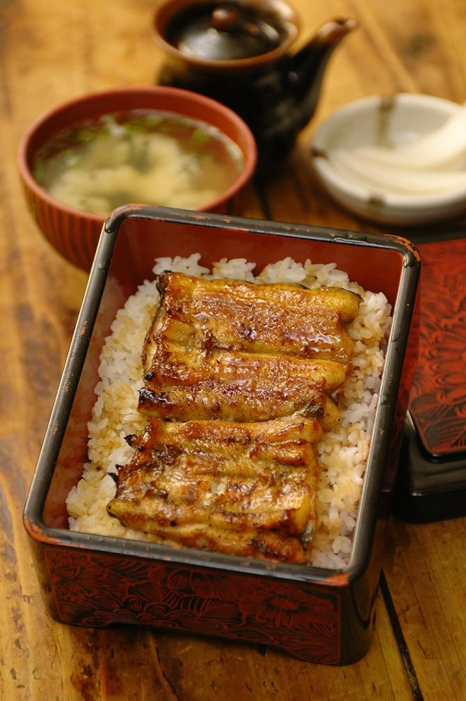 台北鰻魚飯老店「肥前屋」即日起無預警歇業而引發網友熱議。（圖／本報資料照）