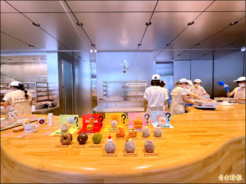 日本超人氣甜甜圈專門店I'm donut?台灣首店，將在今（4）日早上10點正式開幕。（記者郭宣暄攝）