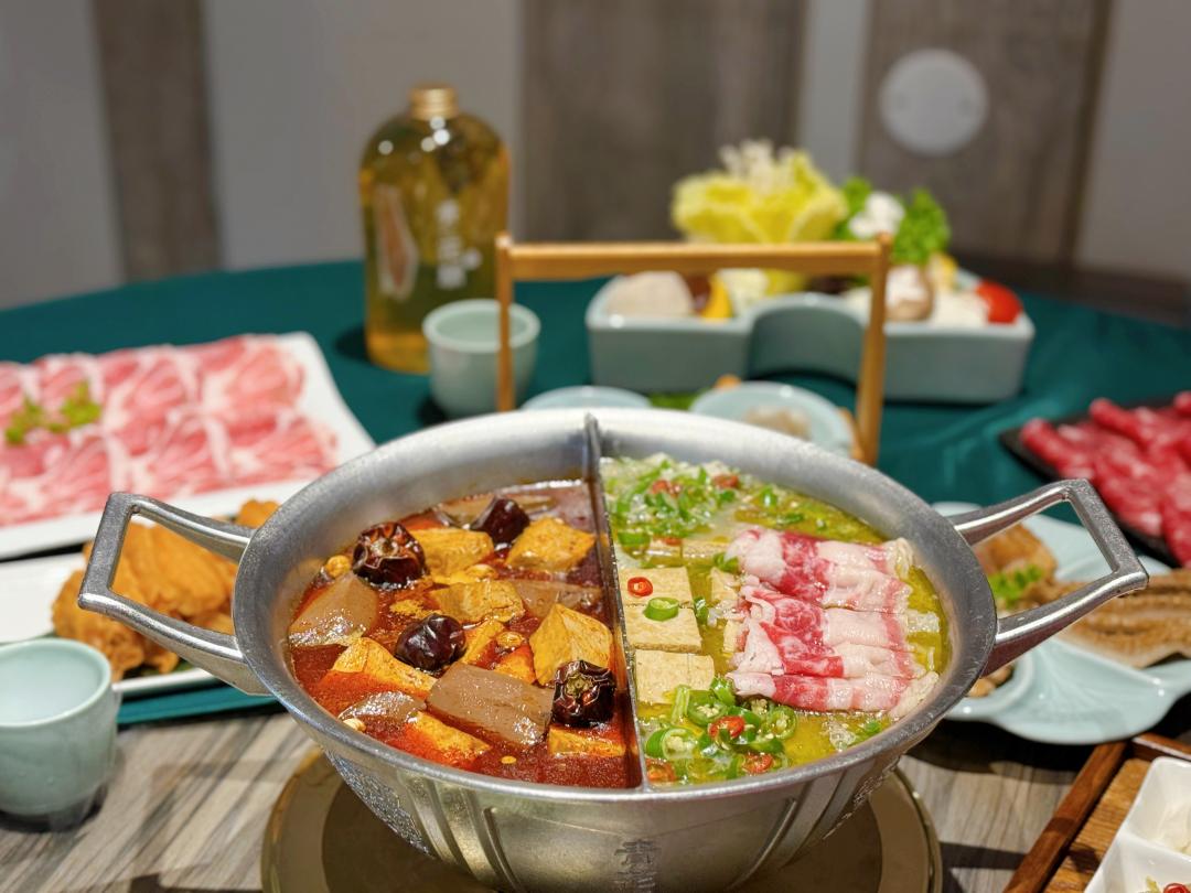 青花驕再度攜手國立故宮博物院合作推出新菜色。（圖／記者郭宣暄攝）
