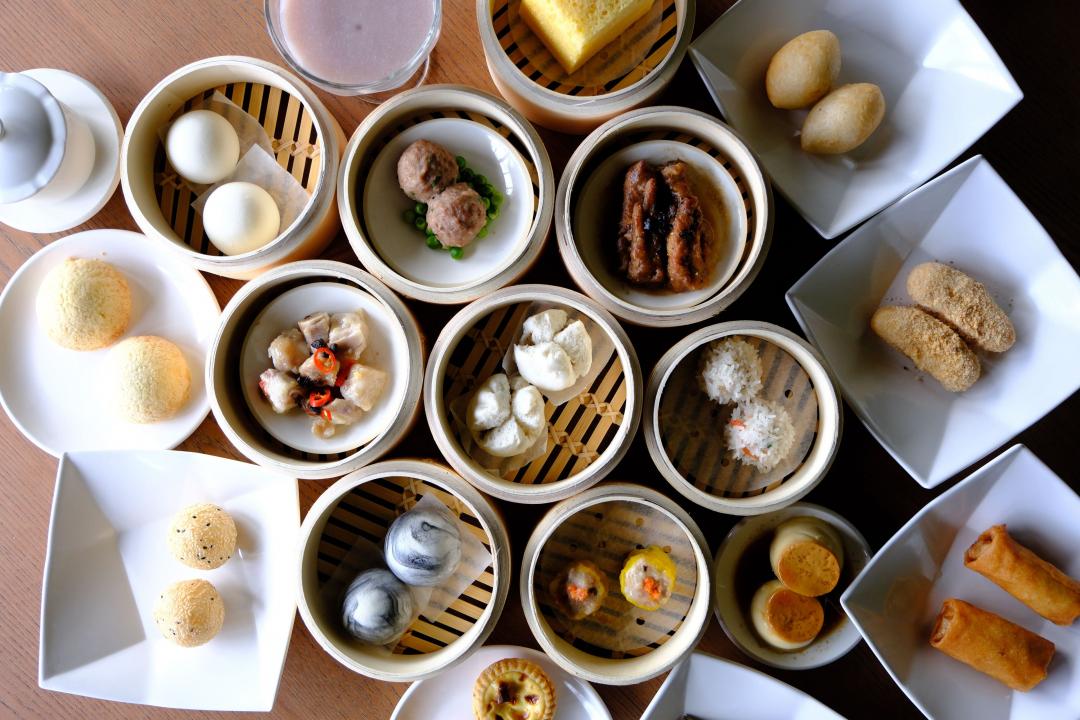 除了供應豐富多元的港式點心，更引進了炸豆腐奶、腐竹薏仁糖水等米其林星級料理。（圖／業者提供）