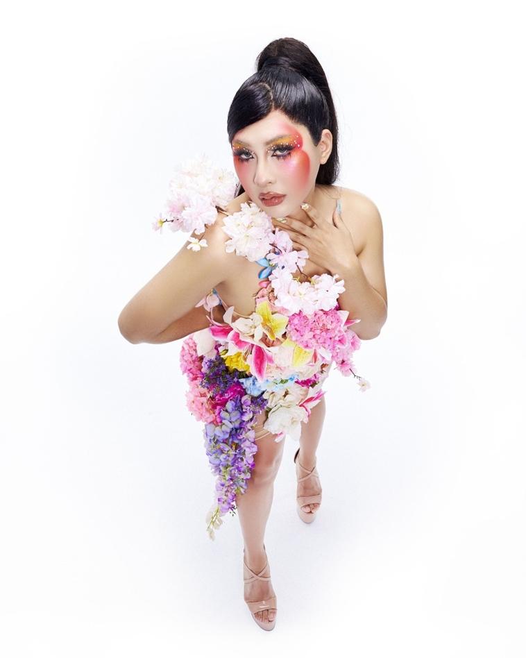 薔薇（Rosé）擅長華麗造型與時尚妝容，曾入圍VOGUE社群風格名人獎，是兼具美感與舞台感的皇后。（圖／台南晶英酒店提供）